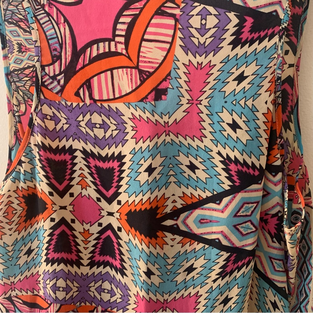 Leifnotes Anthropologie Geometric 100% Silk Twist Knot Front Tank Top - Picture 5 of 9